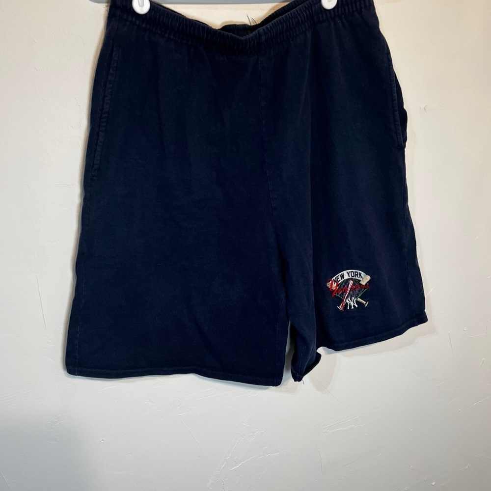 Vintage 90s NY Yankees The Game navy blue cotton sweat shorts size XL